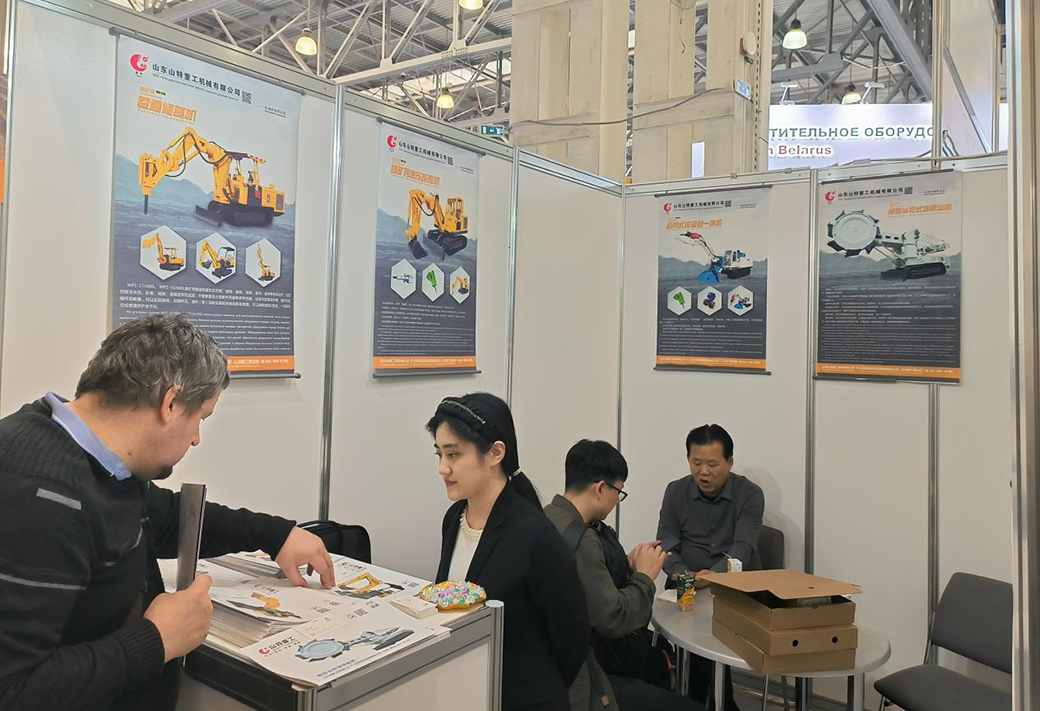 شركة شانتي للمعدات الثقيلة تشارك لأول مرة في معرض التعدين العالمي روسيا 2024 في موسكو. شركة شانتي للمعدات الثقيلة تشارك لأول مرة في معرض التعدين العالمي روسيا 2024 في موسكو.